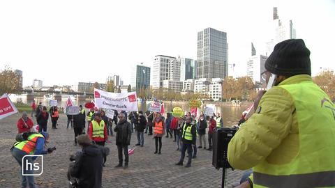 Demo am Frankfurter Mainufer