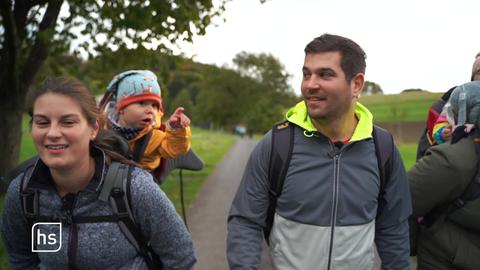 Familie beim Wandern