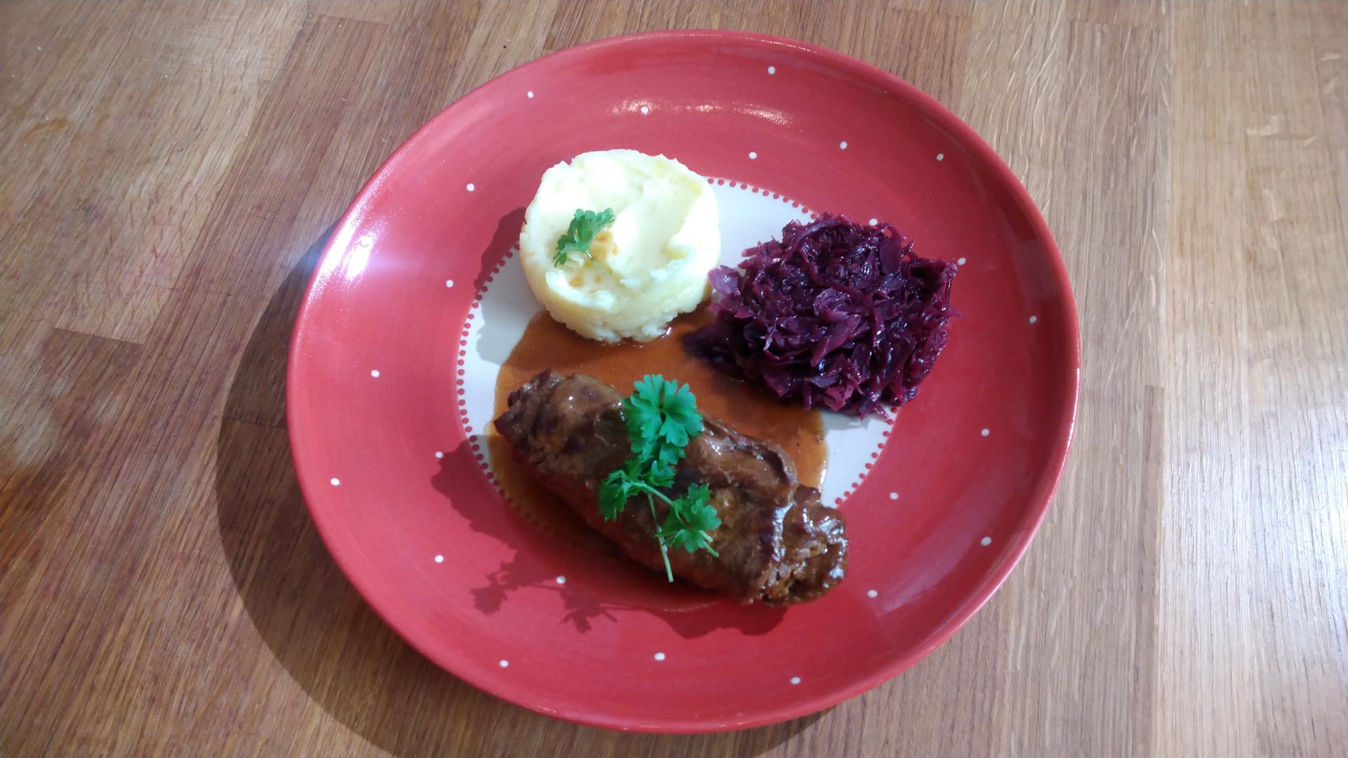 Rezept: Rinderrouladen nach Art der Pfälzer Mama mit Rotkraut und ...