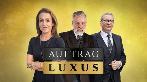 Luxusimmobilienmaklerin Mira van der Zahn, Frankfurter Modedesigner Albrecht Ollendiek und Chauffeur Gernot Henrich. Text: Logo “Auftrag Luxus”