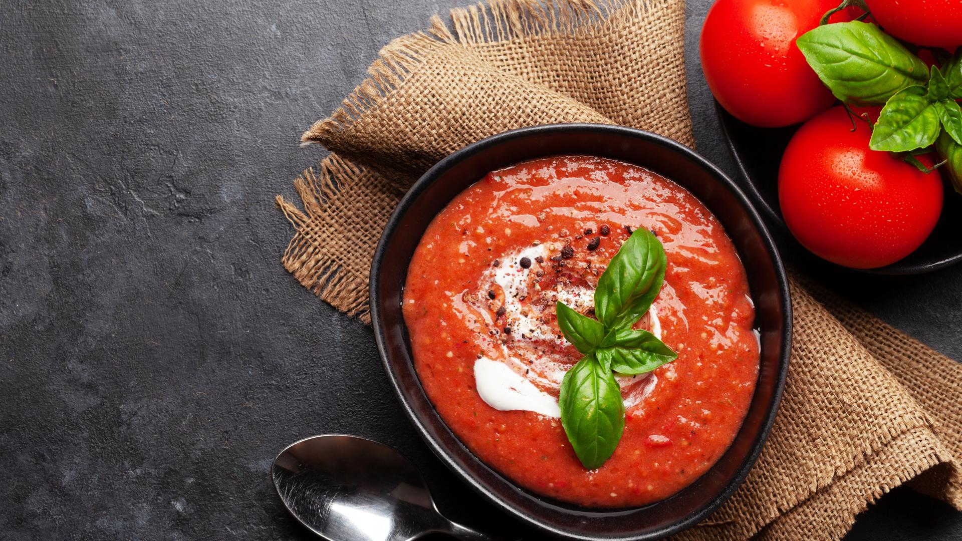 Rezept: Sommerfrische Tomatensuppe | hr-fernsehen.de | Die Ratgeber