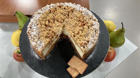 Apple Crumble Cheesecake