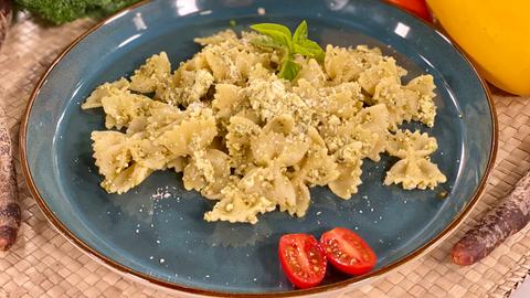 Farfalle (Schmetterlingsnudeln) mit Pesto