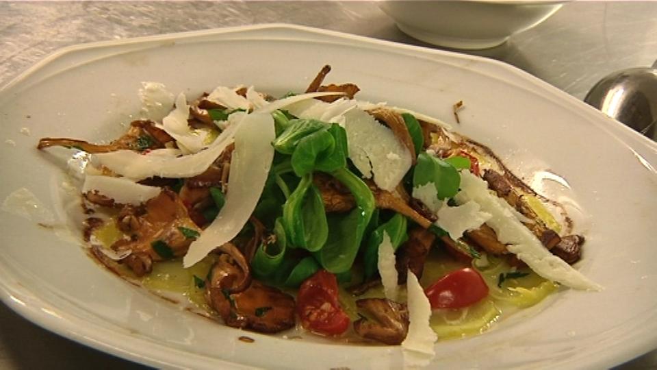 Kartoffel Carpaccio Mit Pfifferlingen Hr Fernsehende - 