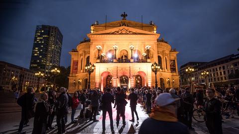 Roter Teppich vor der Alten Oper in Frankfurt