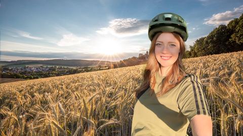 Jeannie Luakascevicz erkundet mit dem E-Bike Hessens schönste Touren.