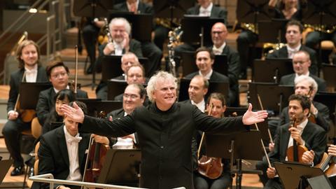 Sir Simon Rattle dirigiert "Le Sacre du Printemps" 