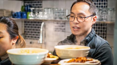 Familie Ting hat in Berlin das "Lon Men's Noodle House".