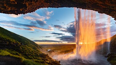 Seljalandsfoss Island Wasserfall während der Abendsonne.