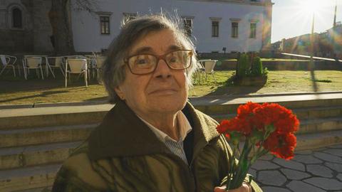 Celeste Caeiro, die Frau, der die portugiesische Nelkenrevolution von 1974 ihren Namen verdankt.